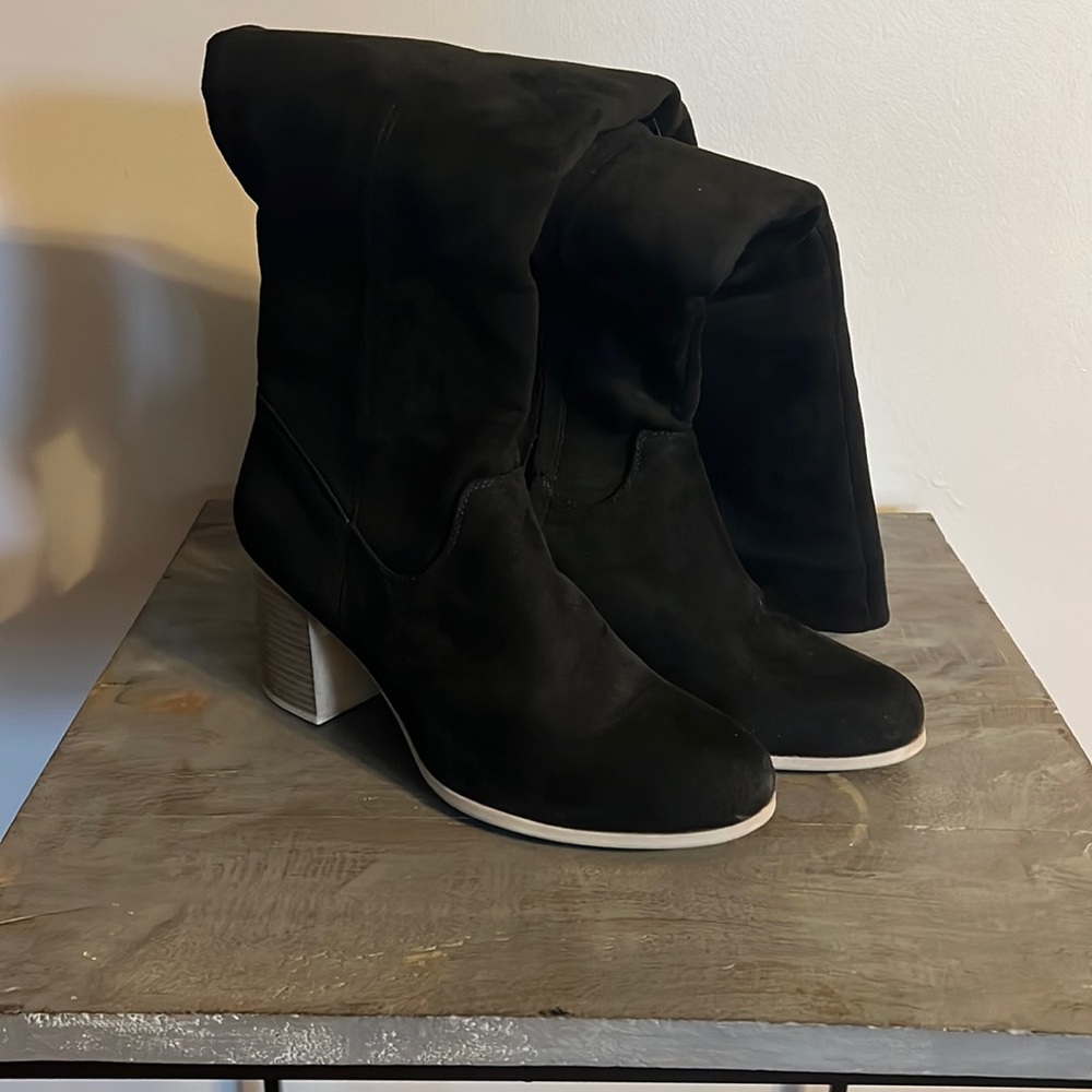 Women’s black knee high boots, Sz.11